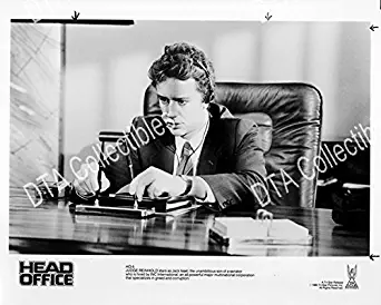 MOVIE PHOTO: HEAD OFFICE-1985-JUDGE REINHOLD-B&W-8